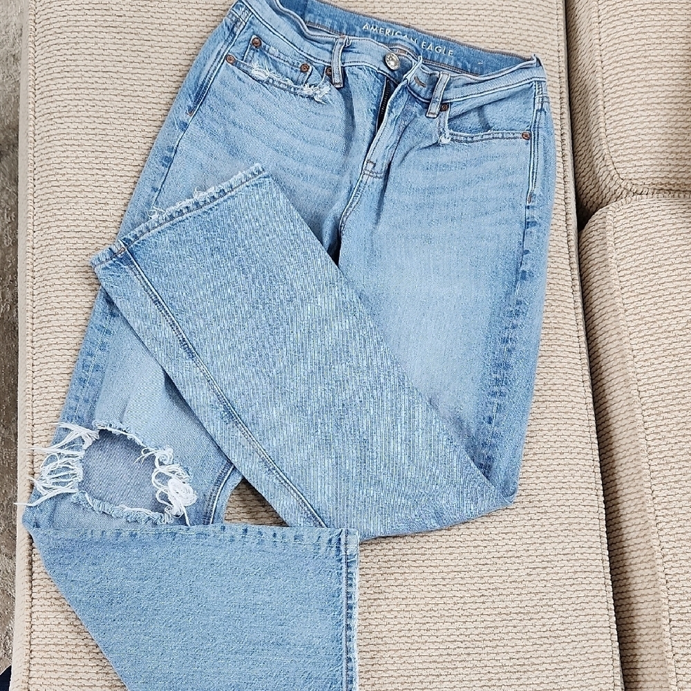 American Eagle Outfitters Women's Distressed Light Blue Jeans, Size 4 Regular